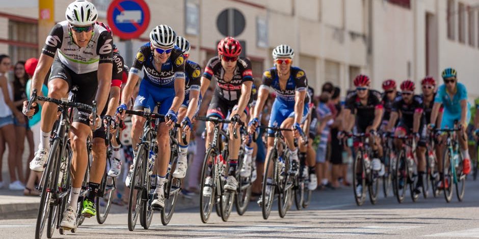 Seru! Olahraga dan Bikin Jersey Sepeda