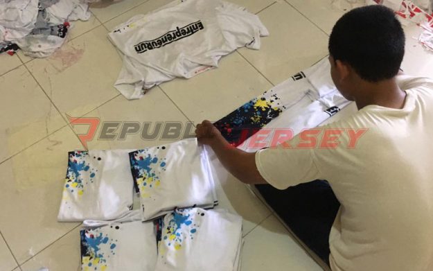 jasa konveksi baju jersey marathon printing custom Konveksi Bikin baju jersey sepeda lari mancing bola futsal esport gaming online event suporter volly basket olahraga custom printing jakarta bandung (34) jasa konveksi baju jersey marathon printing custom Konveksi Bikin baju jersey sepeda lari mancing bola futsal esport gaming online event suporter volly basket olahraga custom printing jakarta bandung (34)