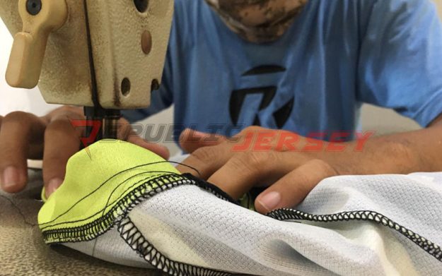 Jersey sepeda printing Buat jersey custom, pembuatan jersey baju kaos kostum seragam printing custom bikin jersey printing sepeda, motocross, mancing, marathon, running, basket, futsal, jaket murah jakarta bandung (20) jersey printing murah Jersey sepeda printing Buat jersey custom, pembuatan jersey baju kaos kostum seragam printing custom bikin jersey printing sepeda, motocross, mancing, marathon, running, basket, futsal, jaket murah jakarta bandung (20)jersey printing murah