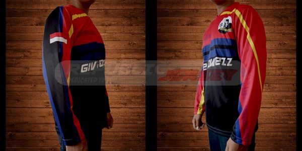 Bersepeda Sehat Dengan Jersey Custom Keliling Kota WA 